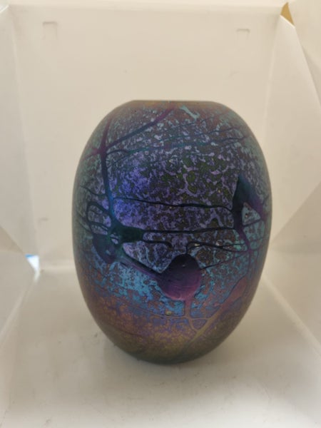 Garry Nash Iridescent Glass Vase - SPCA Carousel 1