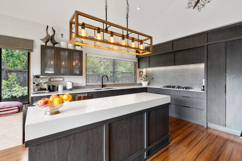 A Statement Home in the Heart of the Valley Zone64549070896131113