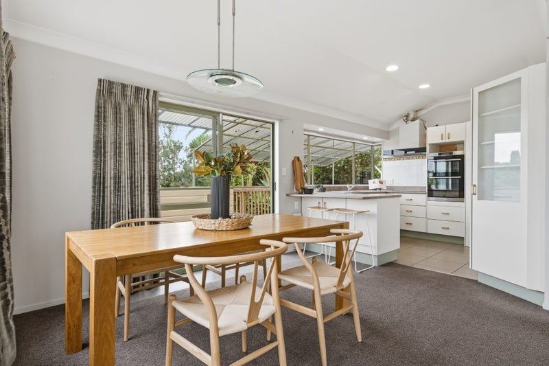 Multi-Generational Living64550866471170114