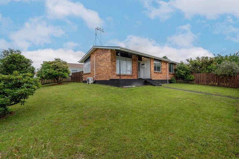 "Your Next Flip Opportunity in Chartwell"64549267686403110