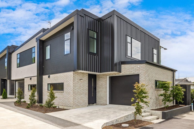 St Albans Standout in Zone!64549576722050111