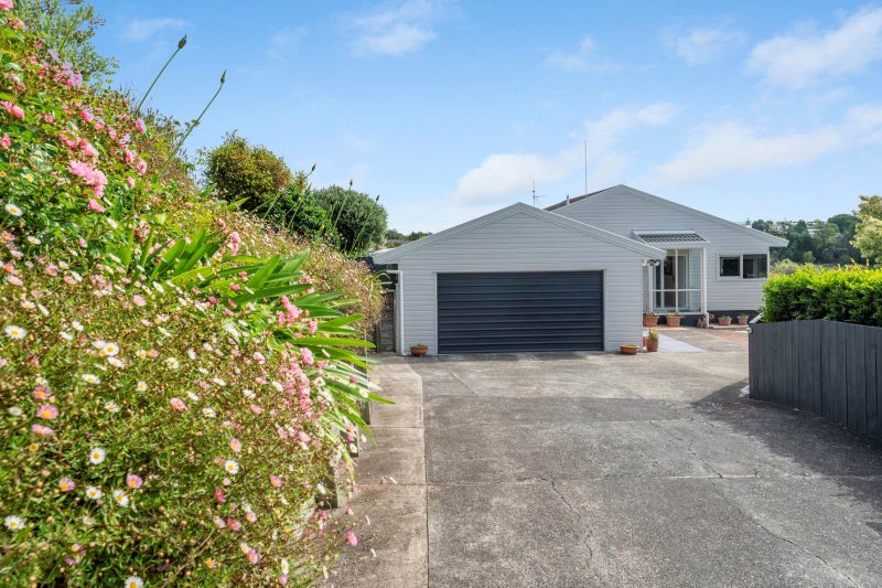 Gorgeous Views And Garden Vibes64549478280834110