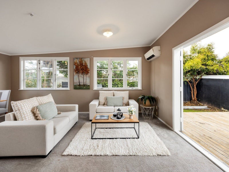 Move-In Ready with Major Upgrades Done64549576663299112