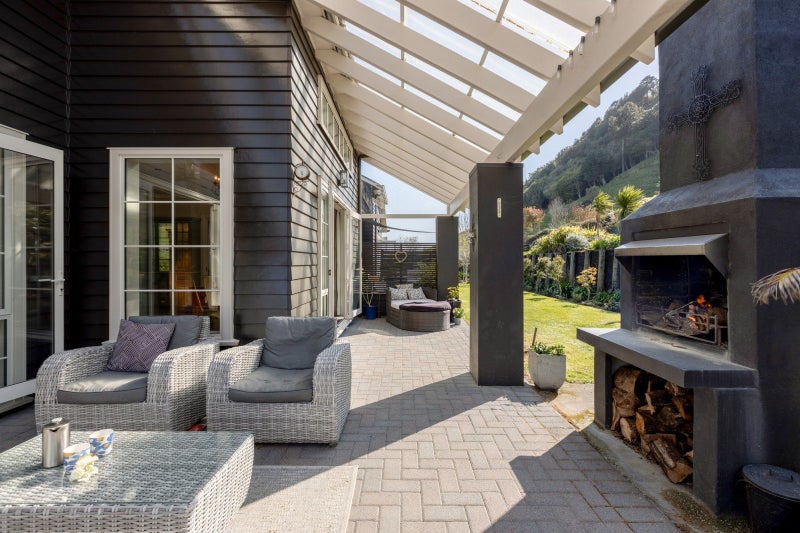 Private lifestyle Sanctuary with Waterfall64550468948865112