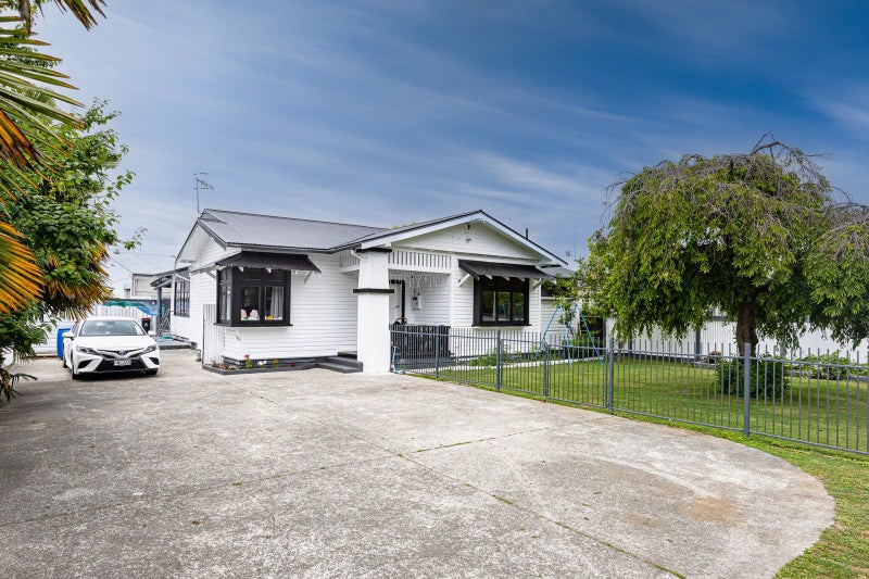 The Complete Family Package64627273447042111