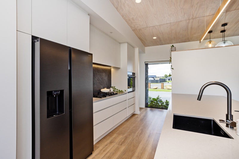 Architectural home + self-contained unit64550074389633114