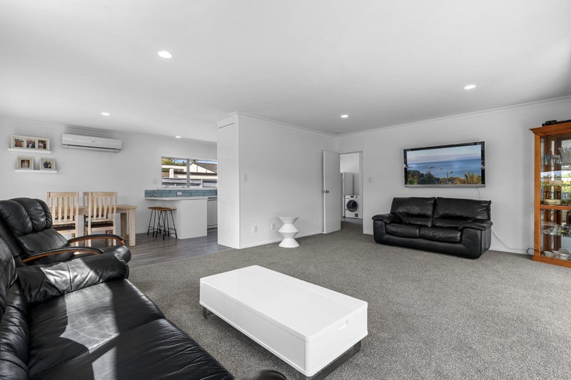 Summer starts here64550369112833114