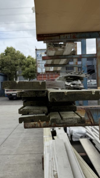 100 x 18 Reveal PP Carousel 1