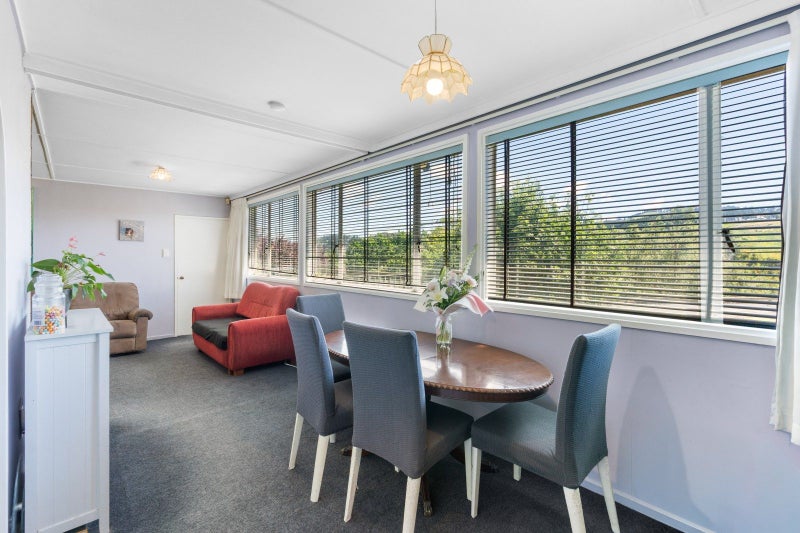 Sunny home on a spacious 1002sqm section64550468963971114