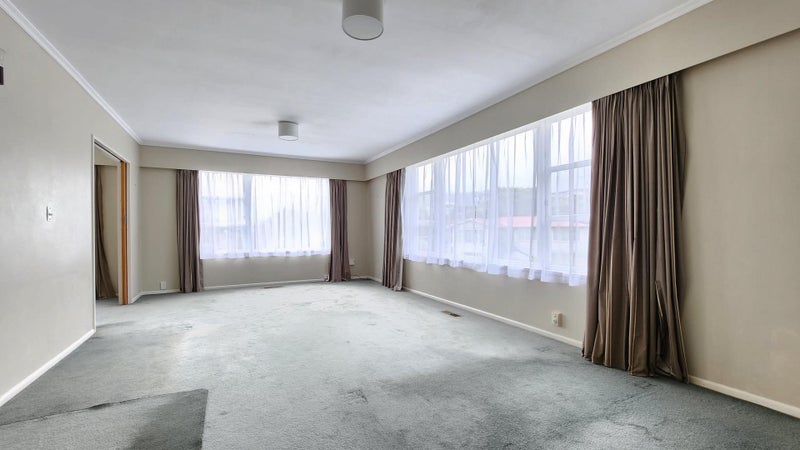 Tawa, 3 bedrooms64550566707075112