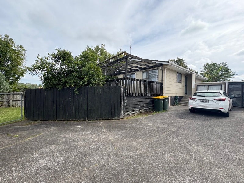 Manurewa, 3 bedrooms64550866439683110