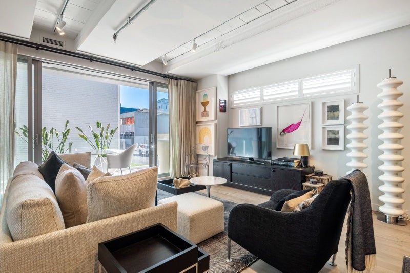 A rare designer-led transformation, like no other!64550966606977111