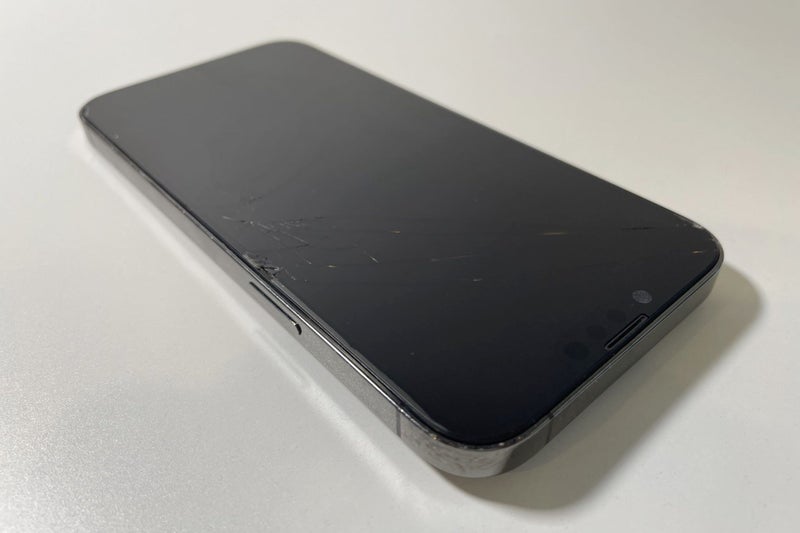 Apple iPhone 13 Pro Max 1TB (damaged screen)64550923388802111