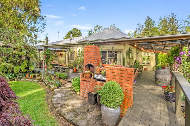 Nature-Rich Living on a Grand Scale64551068364033113