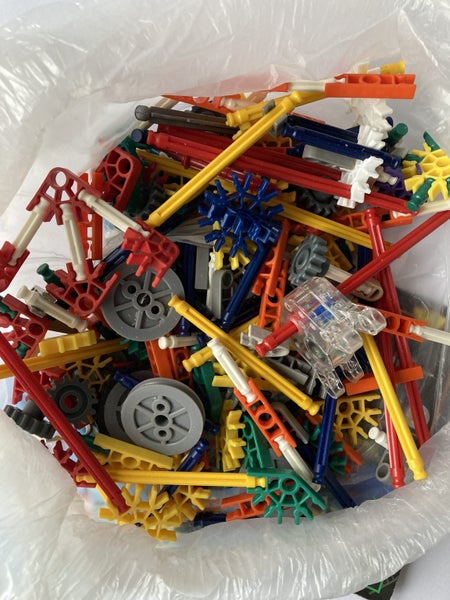 Assorted Knex Pieces w Booklets // 90's Vintage Toys // Kinex Carousel 1