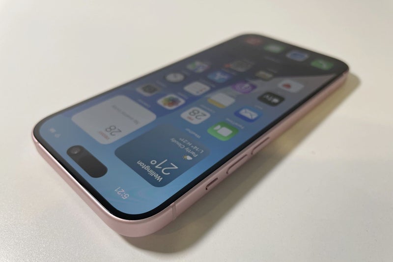 Apple iPhone 15 128gb Pink (like new condition)64551111187329112