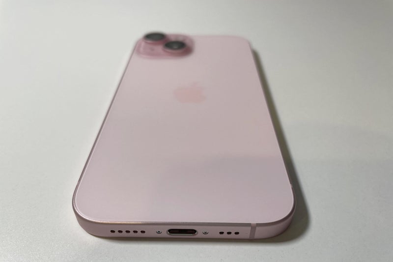 Apple iPhone 15 128gb Pink (like new condition)64551111187329114