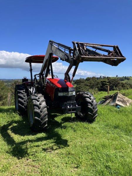 2010 Case IH JXU75 4X4 ROPS Carousel 16