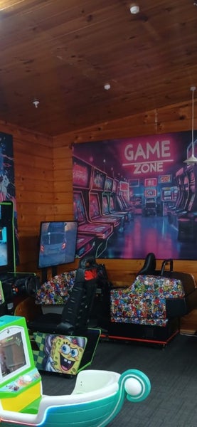 Driving arcade game Carousel 2