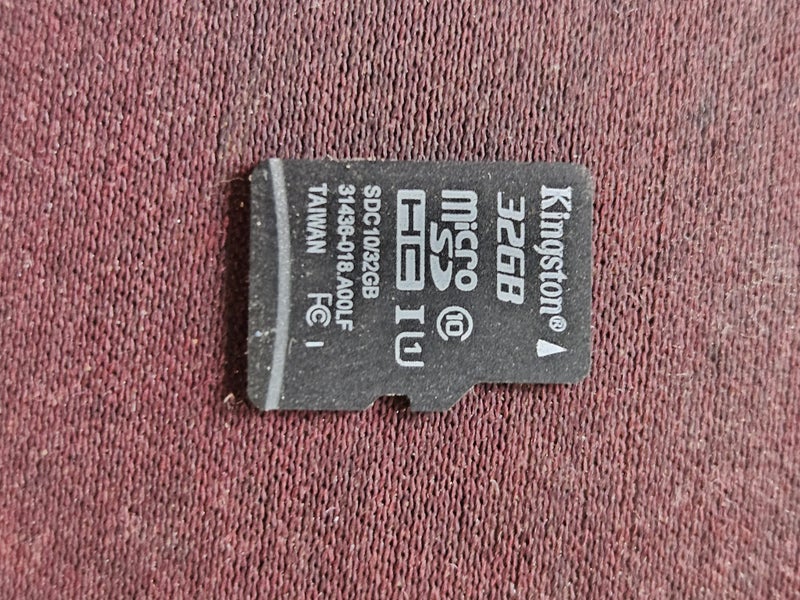 Raspberry Pi 4 Model B Kit (4GB RAM, FLIRC Case, Kingston 32GB) Carousel 4