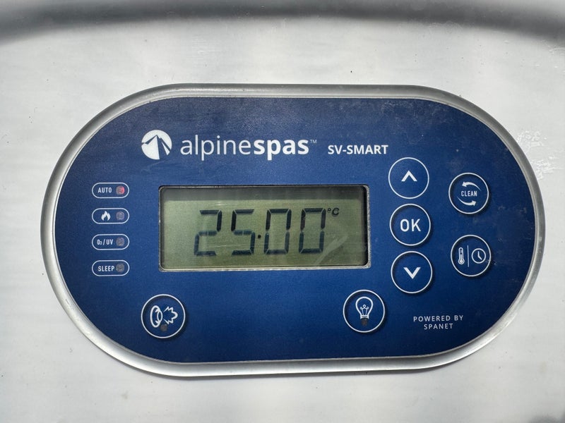 Bargain Alpine Spa! Low Researve, Sold the house so must go by 15th December64552212867969114