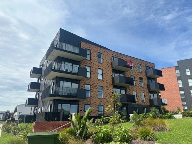 Hobsonville, 2 bedrooms64552866206209110