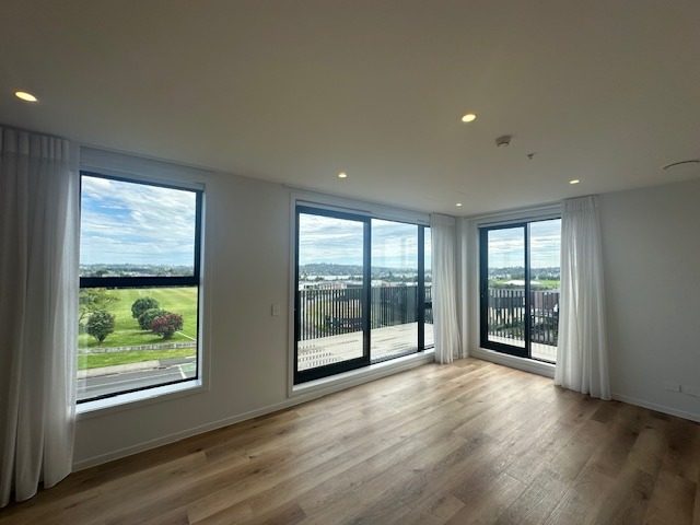 Hobsonville, 2 bedrooms64552866206209114
