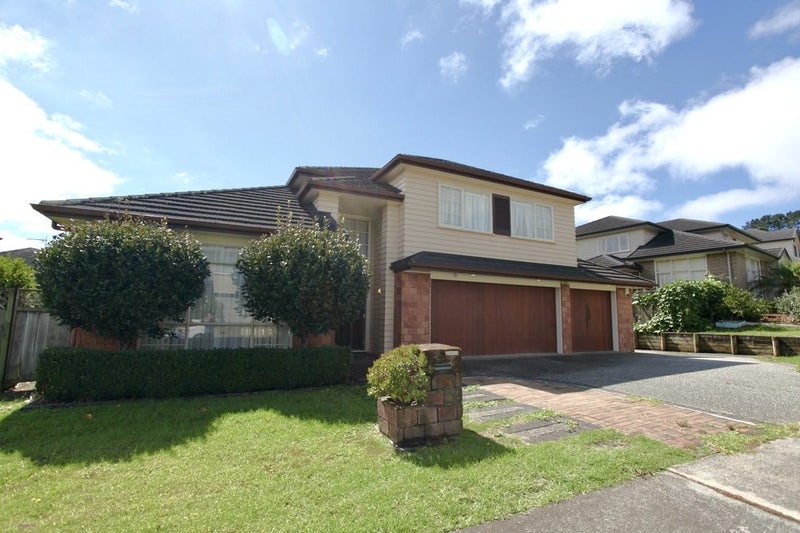 Flat Bush, 5 bedrooms64553263711234110