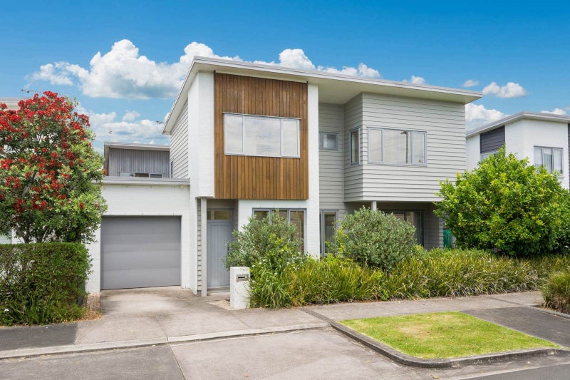 Hobsonville, 3 bedrooms64553672497539110