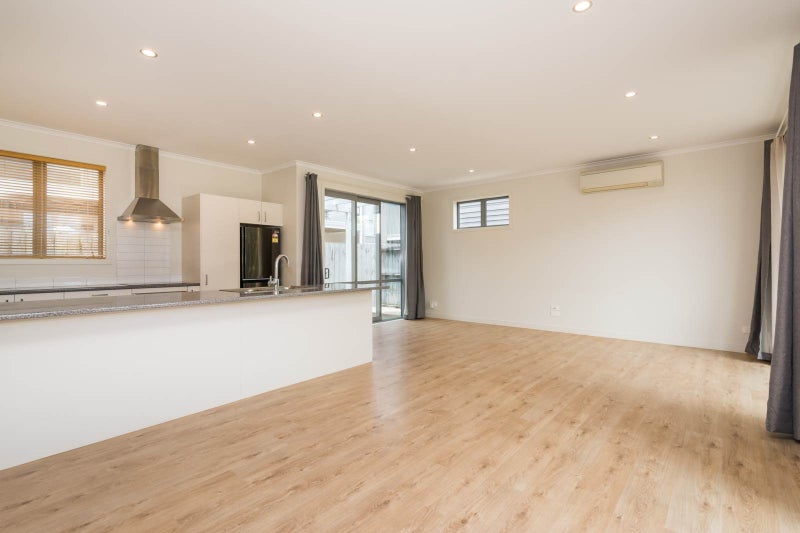 Hobsonville, 3 bedrooms64553672497539112