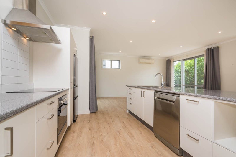 Hobsonville, 3 bedrooms64553672497539114