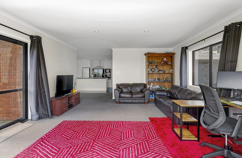 SINGLE LEVEL BRICK64635559489794113