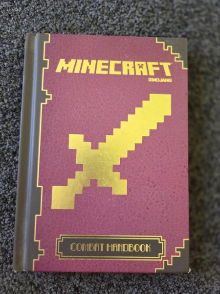 Minecraft Blockopdeia Book and Combat Handbook64558370022529114