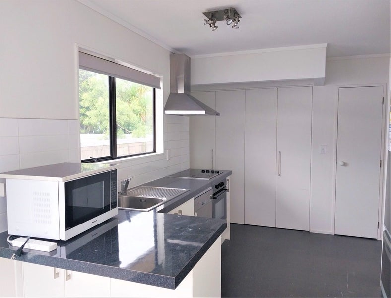 Miramar, 2 bedrooms64558467532929111