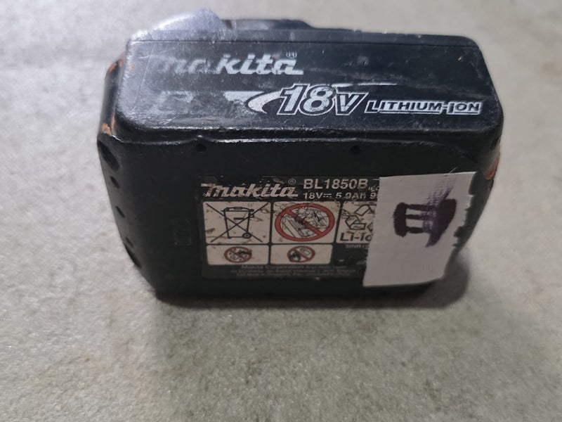 *Faulty $1 Reserve Makita Battery (*_*) Carousel 4