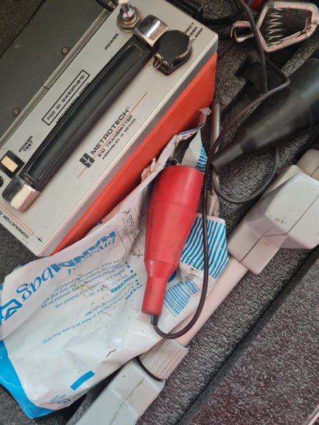 Metrotech cable locator Carousel 1