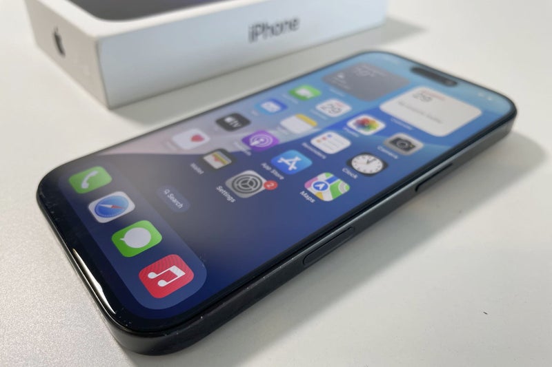 Apple iPhone 16 Pro 256gb Black Titanium (water damaged)64559105058435110