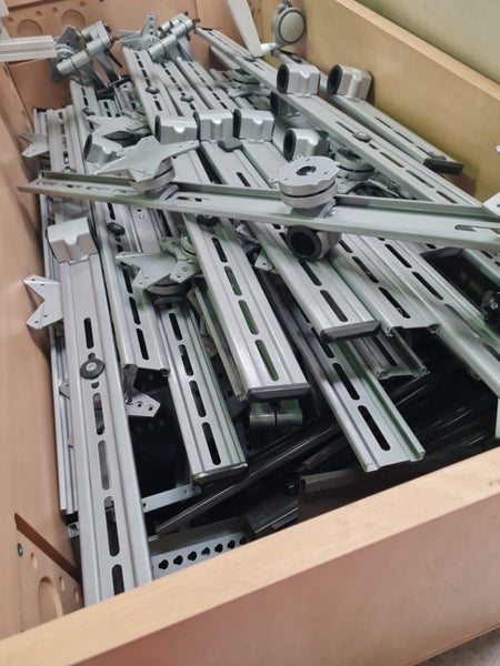 10 x dual screen monitor arms Carousel 1