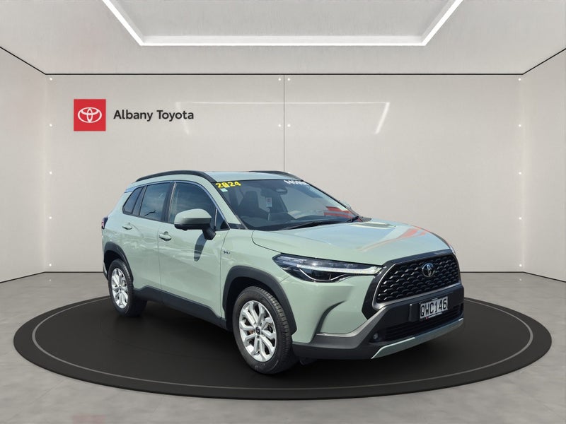 2024 Toyota Corolla Cross GXL 2.0P HEV ECVT FWD...64714336779009110