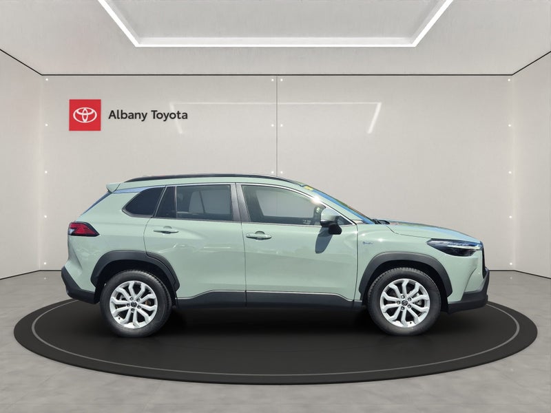 2024 Toyota Corolla Cross GXL 2.0P HEV ECVT FWD...64714336779009111