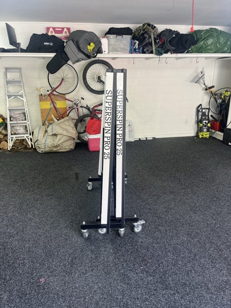 Table Tennis Table and net/bats - Superspin Pro 2564559637923457111
