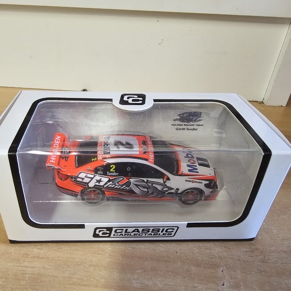 Classic Carlectables Holden VF Commodore HRT Tander 2014 1:64 ???? Carousel 2