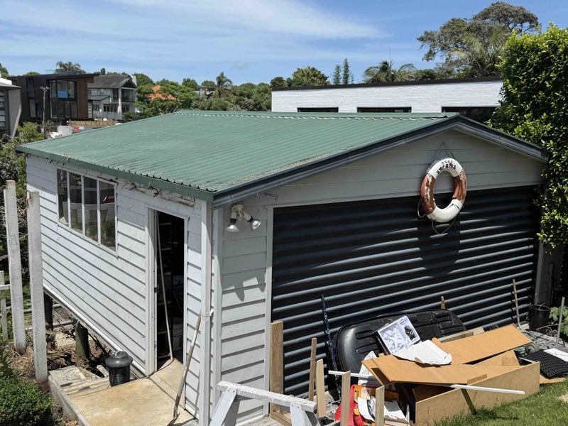 Versatile Garage / Shed for Removal – $1 Reserve – Point Chevalier (AUCKLAND)64560394997634110