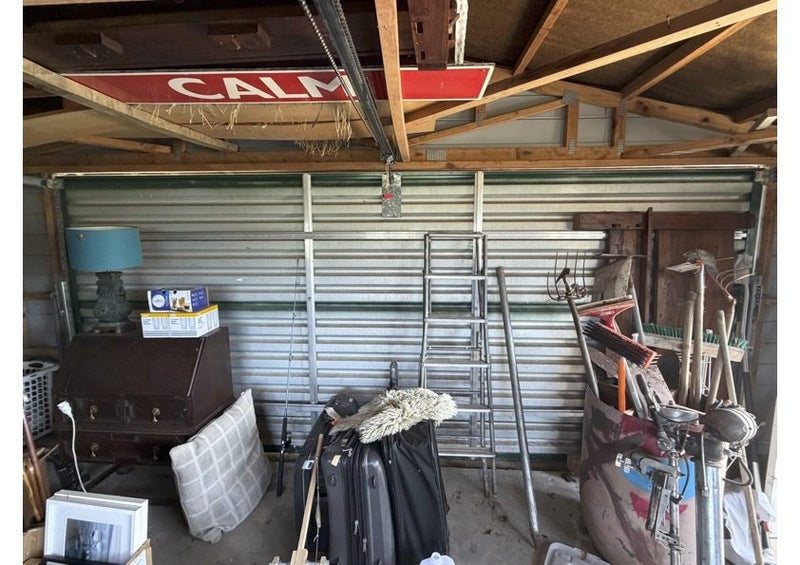 Versatile Garage / Shed for Removal – $1 Reserve – Point Chevalier (AUCKLAND)64560394997634112