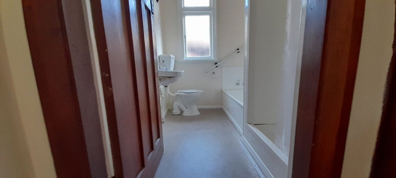 Toi Toi, 3 bedrooms64560352822914114