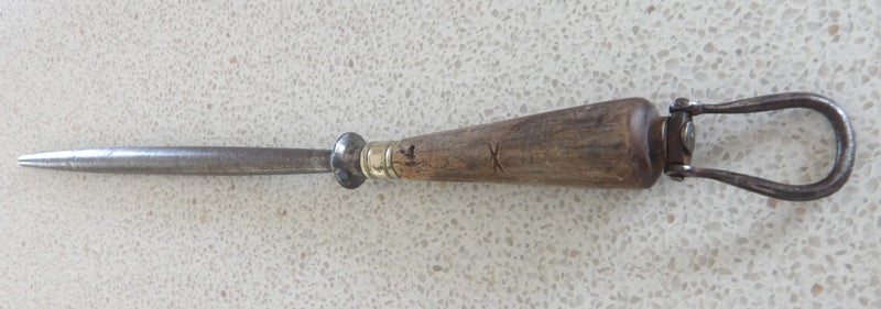 **** RARE *** GEO WOSTENHOLM & SON - " PIPE " -" FAT BELLY " - SHARPENING STEEL. Carousel 10