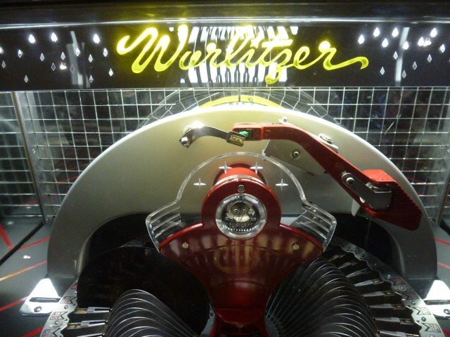 Wurlitzer 1700 Jukebox Carousel 1