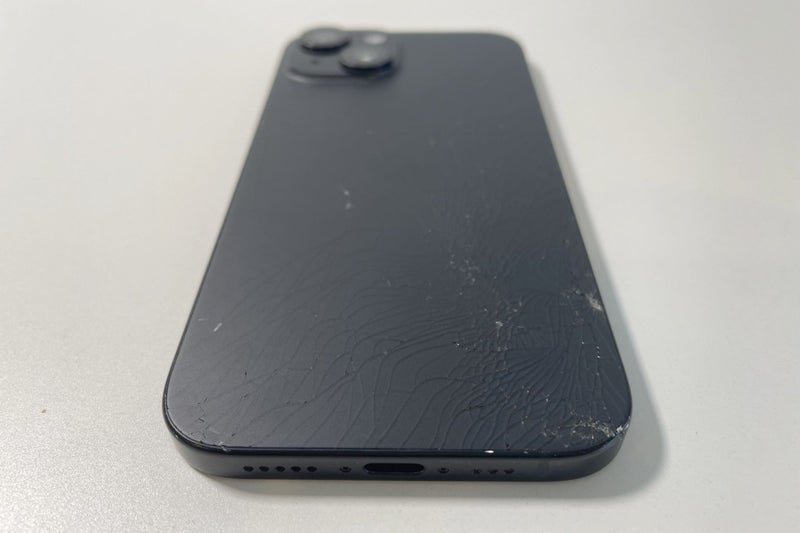 Apple iPhone 15 128gb Black (for repair)64560992829313114