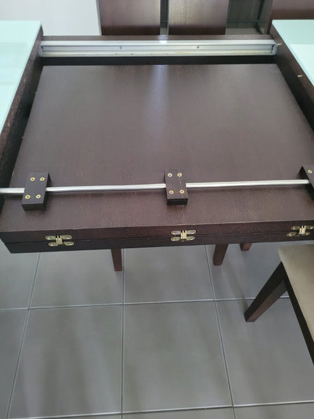 Extendable dining table with 8 chairs64561199941889112