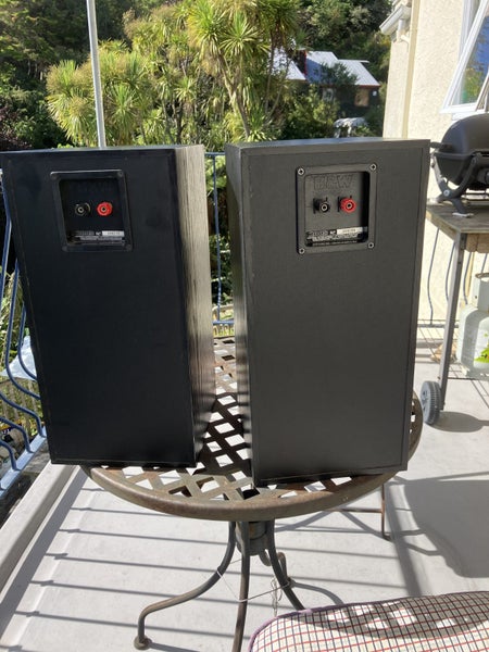 B&W Bookshelf Speakers Carousel 2